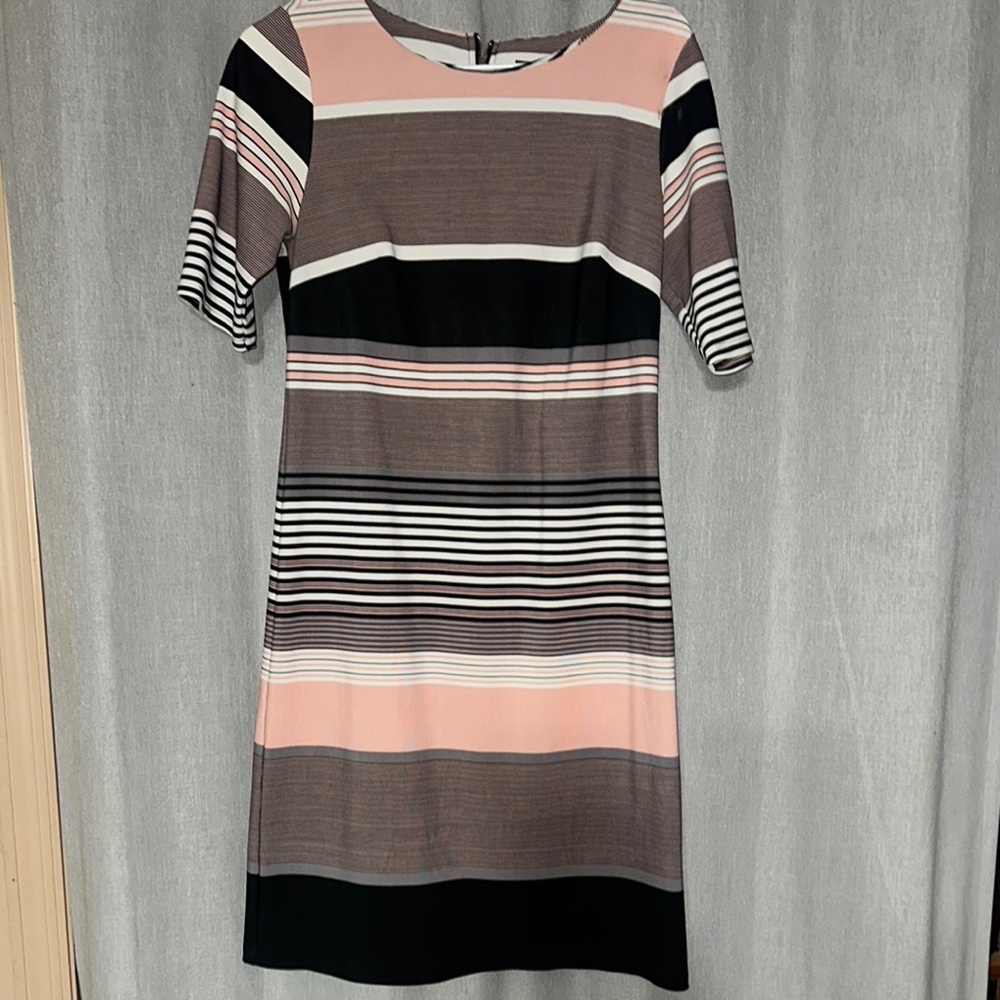 New York Transit Pink and Brown Sheath Dress Short Sleeve Crew Neck